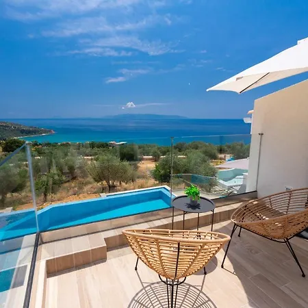 Villa Michou Helios By *