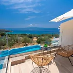 Villa Michou Helios By *